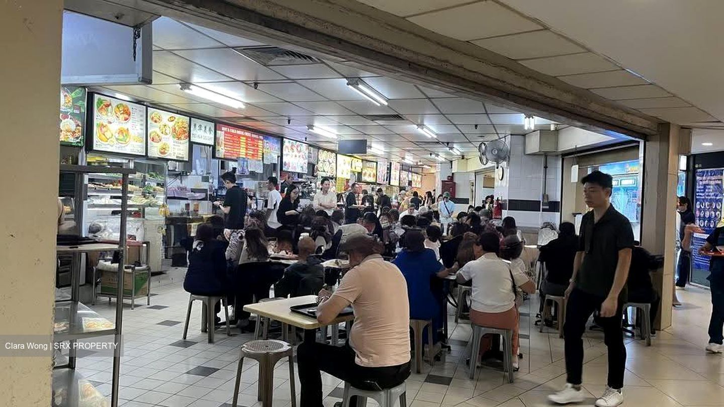 Lucky Plaza (D9), Retail #607287531